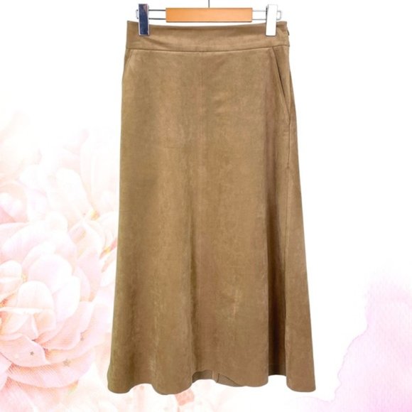 Aritzia Beige Midi Skirt - Picture 3 of 9